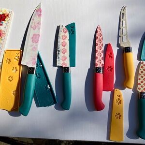 Pioneer Woman Knife set 6 Knives with cases